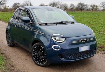 Fiat 500e La Prima