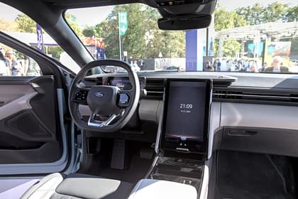 Ford Explorer EV Extended RWD