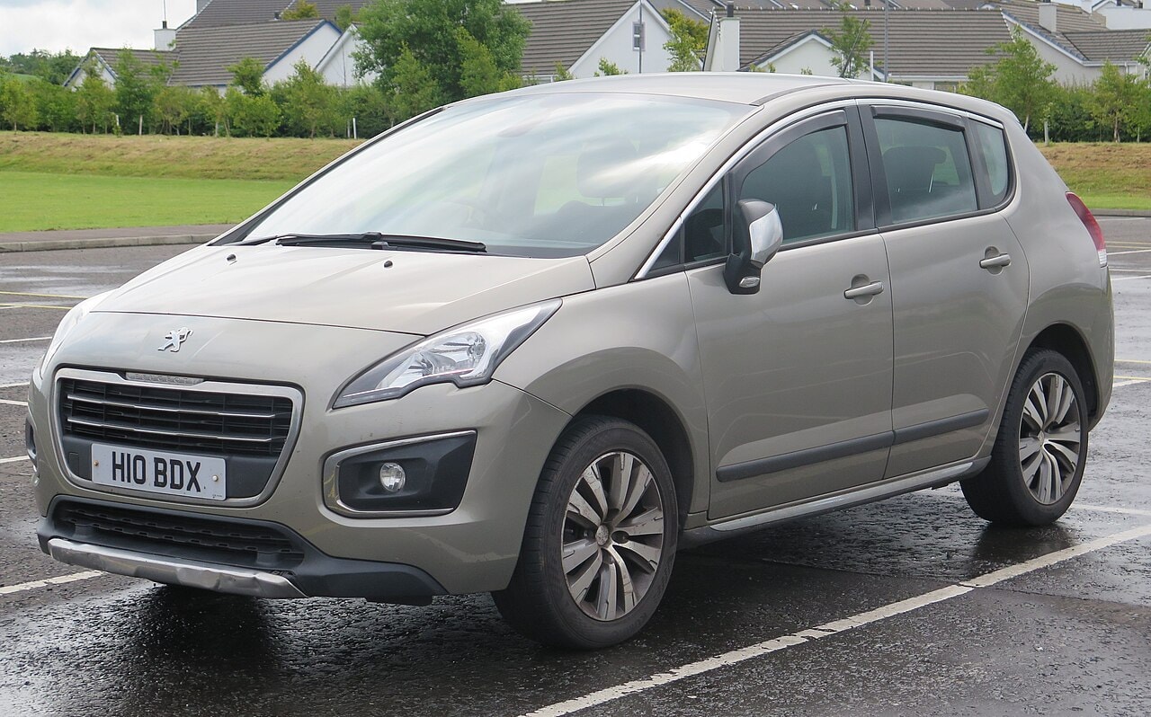 Peugeot e-3008 Long Range