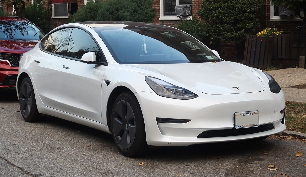 Tesla Model 3 RWD