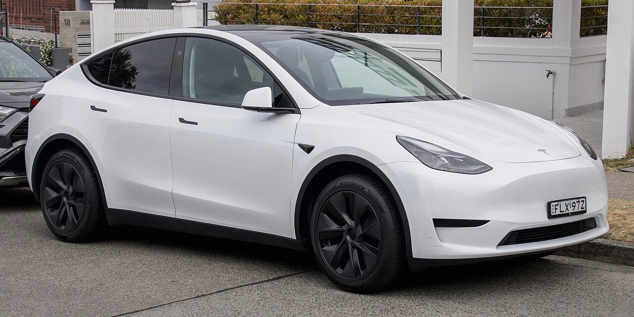 Tesla Model Y Long Range AWD